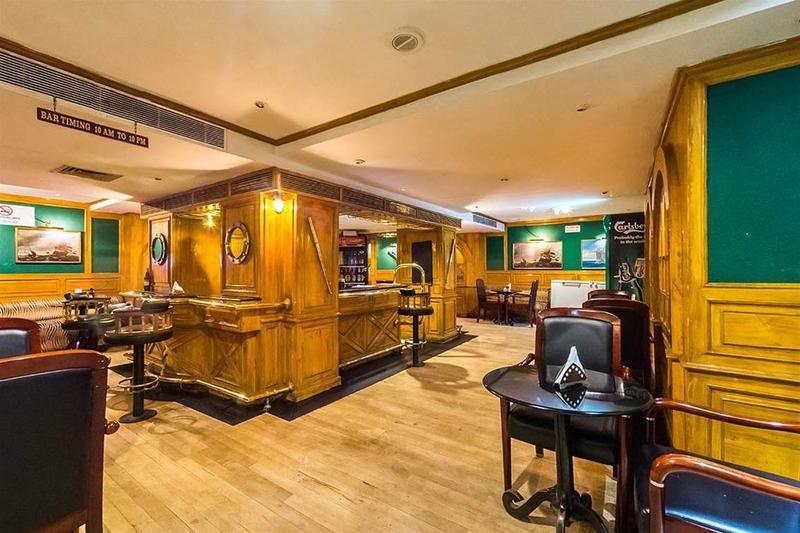 Westway Hotel Кожикоде Экстерьер фото